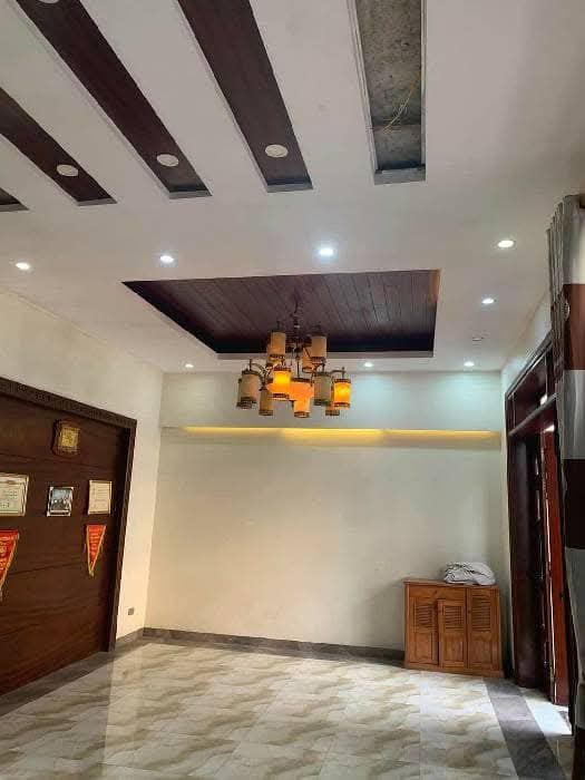 Giá rẻ nhất Long Biên, bán căn biệt thự cũ 240m2 phố Vip Hoàng Như Tiếp, cạnh BV Tâm Anh, 23.x tỷ. - Ảnh 5