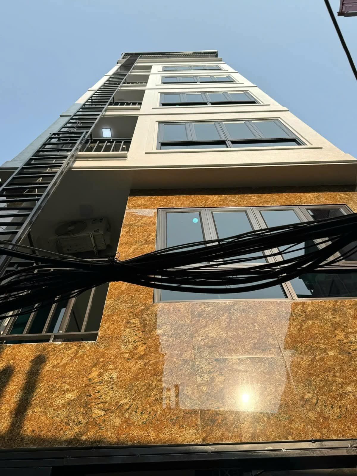 SIÊU PHẨM! 7 tầng thang máy, ô tô tránh phố Minh Khai, DT 85m2, mt 5m, gía 21.5 tỷ - Ảnh chính