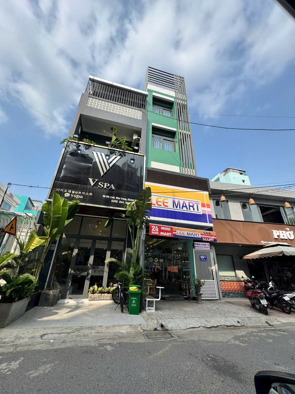 Bán nhà 4 tầng mặt tiền đường Mê Linh sát đường Nguyễn Thị Minh Khai gần biển<br> Diện tích: 64m2, - Ảnh chính