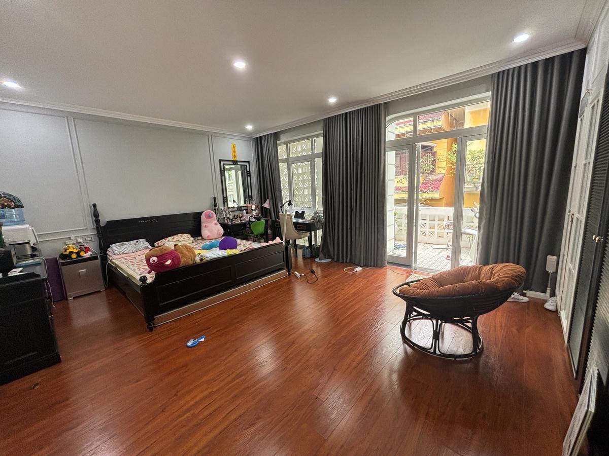 Hoàng Quốc Việt – 102m² – MT 6.5m – biệt thự ô tô tránh – 35 tỷ - Ảnh chính