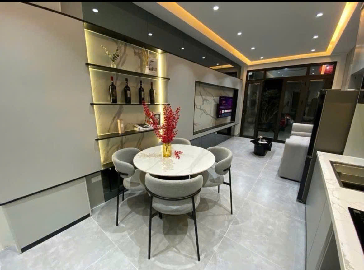 Hạ sốc 3 tỷ, nhà Hoàng Như Tiếp, 62m, siêu đẹp, ngõ thông, hơn 10 tỷ. - Ảnh chính