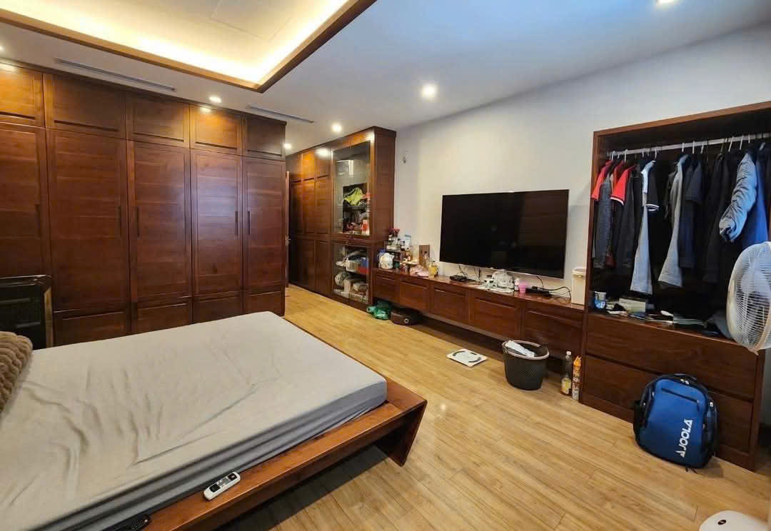PHÂN LÔ HOÀNG QUỐC VIỆT, VỈA HÈ, ÔTÔ TRÁNH,  NHÀ 2 MẶT TIỀN KINH DOANH, 70M2 GIÁ 24 TỶ - Ảnh 3