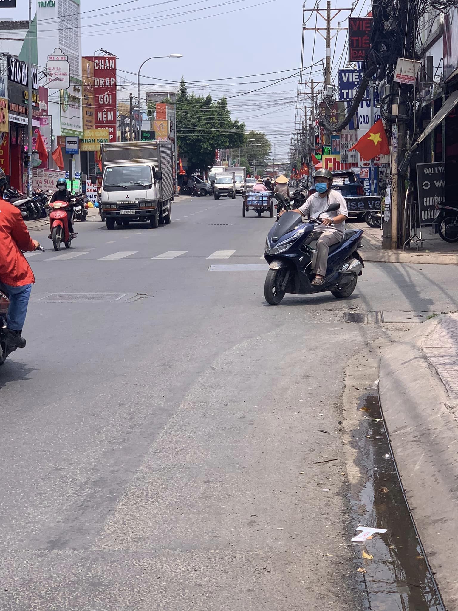 BÁN ĐẤT THỔ CƯ PHẠM THỊ GIÂY  11.000M2 - HÓC MÔN - GIÁ 180 TỶ - Ảnh 3