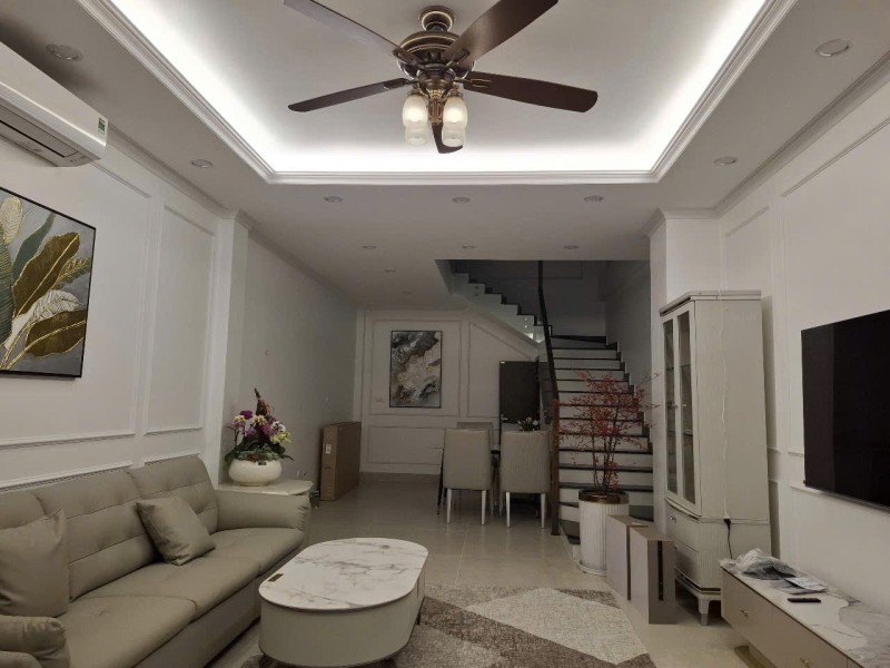 BÁN NHÀ CẦU GIẤY – NGÕ BA GÁC TRÁNH, VÀI NHÀ RA PHỐ - 40m2, 9.2 TỶ - Ảnh 4