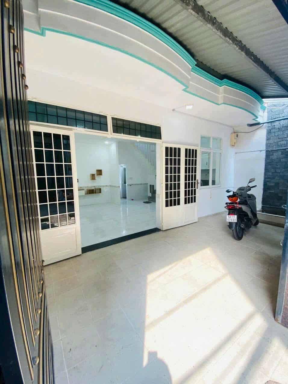 🔥🔥HÀNG HIẾM TÂN CHÁNH HIỆP – NHÀ 2 TẦNG  – HẺM NHỰA Ô TÔ – GẦN ĐH GTVT – CHỈ 3.2 TỶ - Ảnh 1