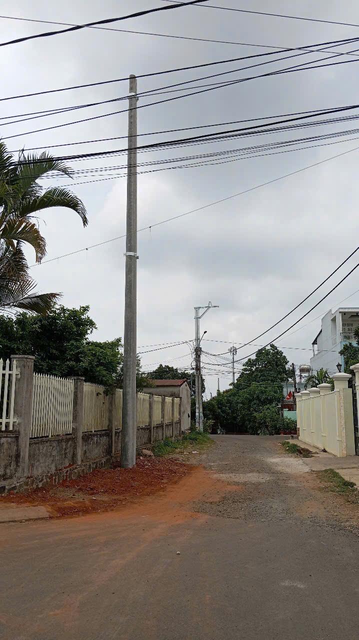 ĐẤT ĐẸP - GIÁ TỐT - Cần Bán LÔ GÓC Chính Chủ 3 Mặt Tiền Đường Bùi Dự - Ảnh 2