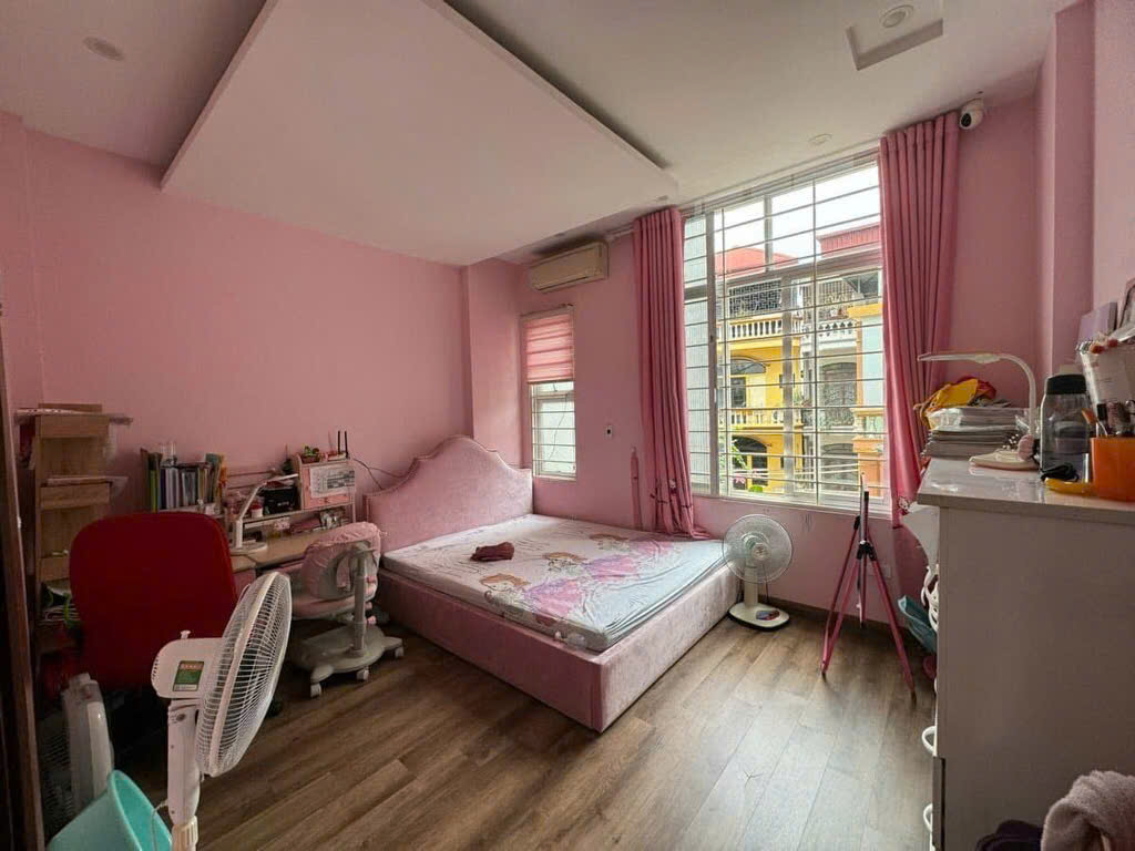 SIÊU HIẾM ĐỐNG ĐA - CỰC GẦN PHỐ - NHÀ ĐẸP Ở NGAY - THOÁNG SÁNG TỰ NHIÊN - TRƯỚC NHÀ CÓ SÂN RỘNG - Ảnh 3