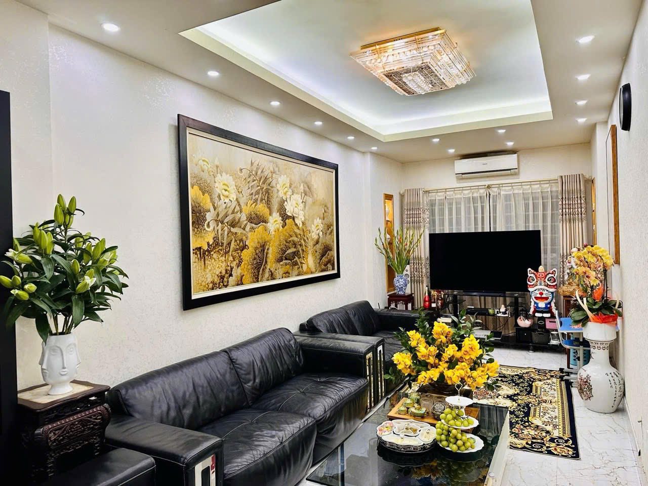 Bán nhà Lê Gia Định, Phố Huế,ngõ oto quay đầu, 5 tầng dân xây.12.8 tỷ - Ảnh chính