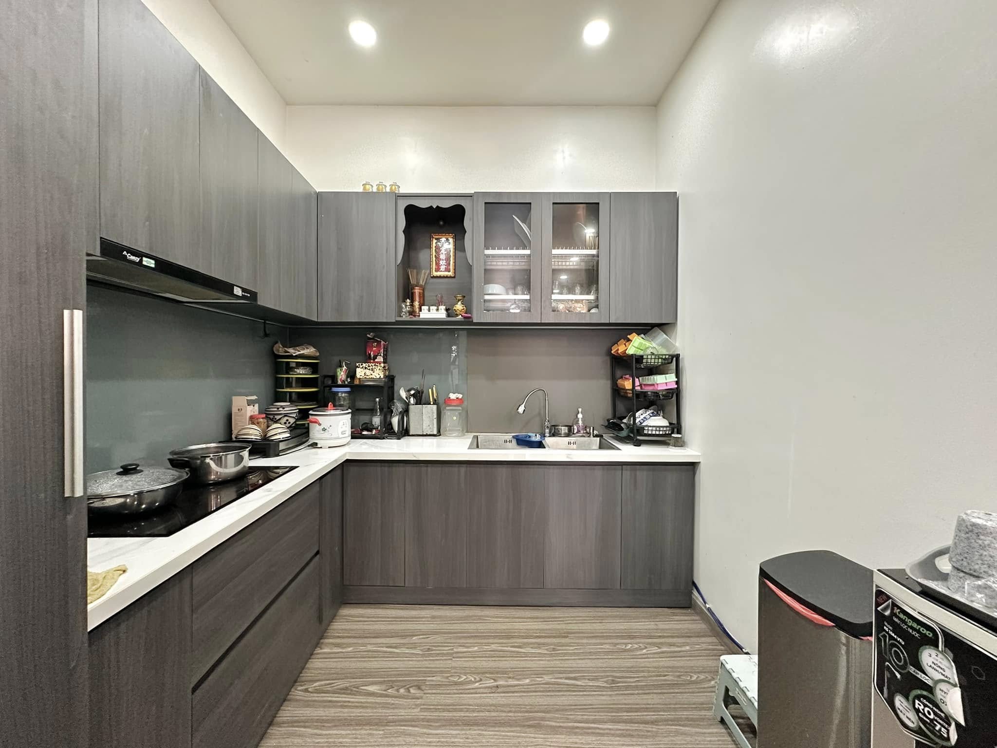 SIÊU PHẨM NHÀ LÔ GÓC HÒE THỊ - Ô TÔ ĐỖ NGÀY ĐÊM - 5 TẦNG Ở NGAY - GIÁ CHỈ 6.35 TỶ – DIỆN TÍCH 60M2 - Ảnh 2