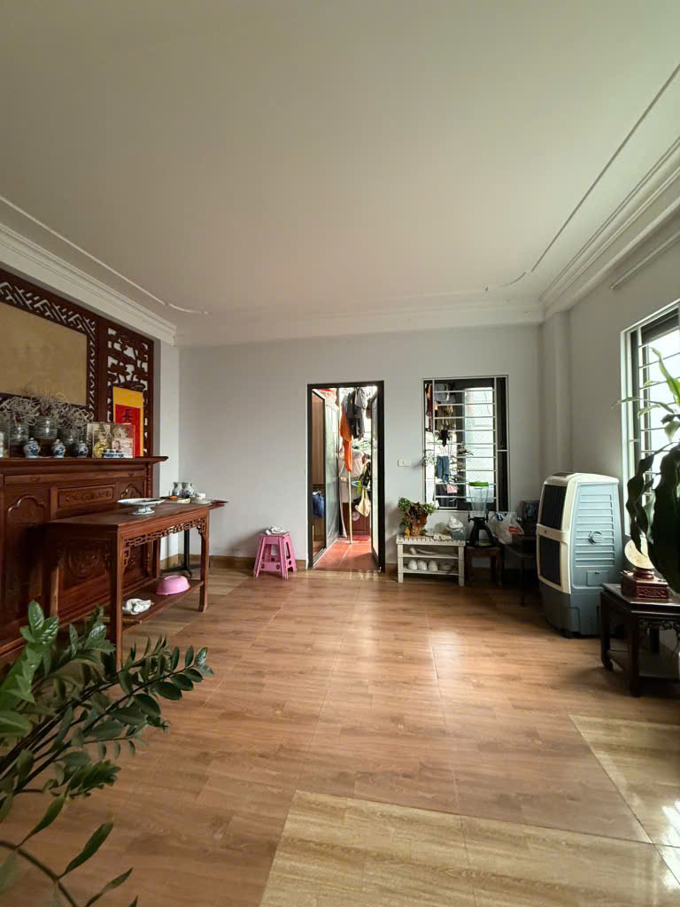 Chuẩn Đét! <br>Nhà đẹp NGUYỄN TRÃI, 40m, lô góc, ngõ nông, gần phố, gần tàu điện, chỉ 7.6 tỷ - Ảnh 4