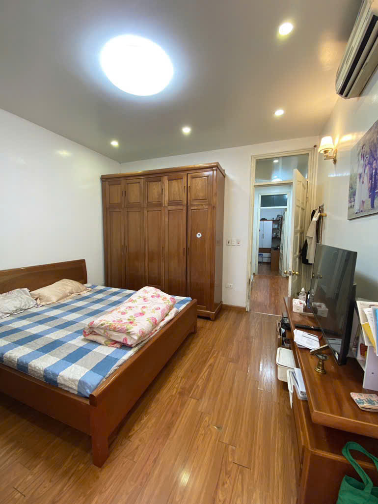 Chuẩn Đét! <br>Nhà đẹp NGUYỄN TRÃI, 40m, lô góc, ngõ nông, gần phố, gần tàu điện, chỉ 7.6 tỷ - Ảnh 2
