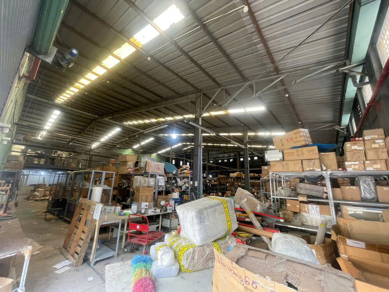 Cần Cho Thuê Kho Tại Thủ Đức — Giá Rẻ 90k/m², Kho Mới Đẹp, An Ninh 24/7. Liên hệ: - Ảnh chính
