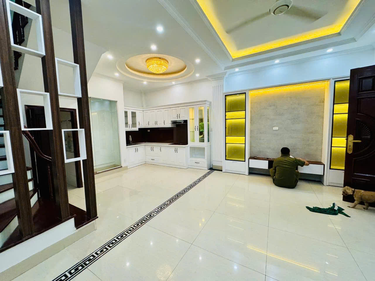 BÁN NHÀ ĐÀM QUANG TRUNG 35M2, 5 TẦNG , Ô TÔ ĐỖ CỔNG , FULL NỘI THẤT - GIÁ NHỈNH 5 TỶ - Ảnh 1