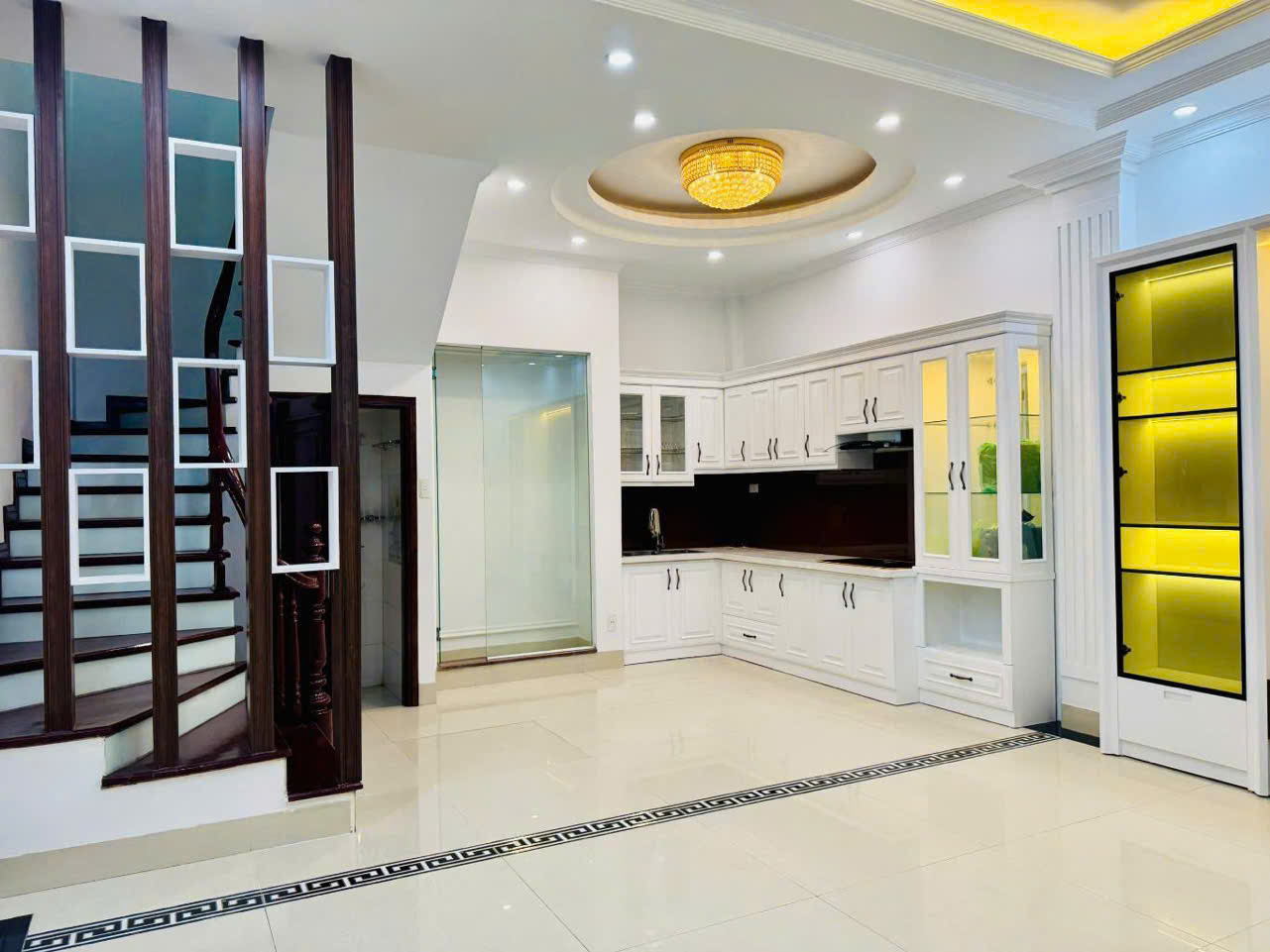 BÁN NHÀ ĐÀM QUANG TRUNG 35M2, 5 TẦNG , Ô TÔ ĐỖ CỔNG , FULL NỘI THẤT - GIÁ NHỈNH 5 TỶ - Ảnh 3