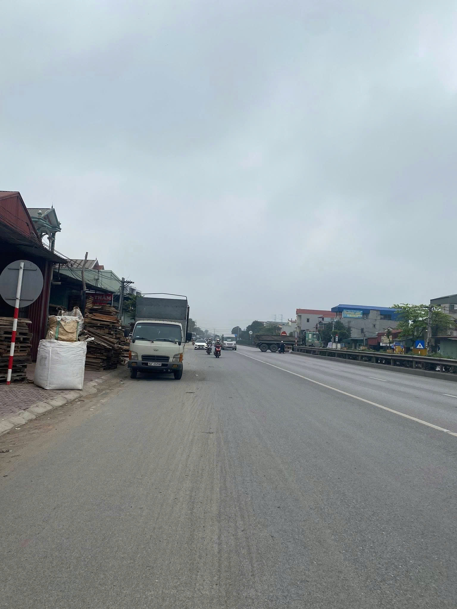 CHO THUÊ XƯỞNG MẶT TIỀN ĐƯỜNG 5A HƯỚNG ĐI HẢI PHÒNG - Ảnh 1