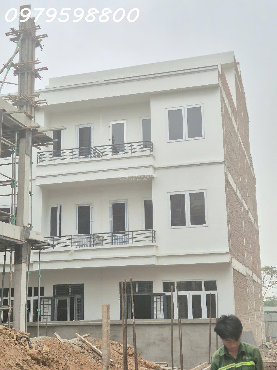 Bán nhà mặt phố Hoàng Quốc Việt kéo dài tại Khu nhà ở xã Tân Lập - Cienco 5, 16,8 tỷ, 90m2 - Ảnh chính