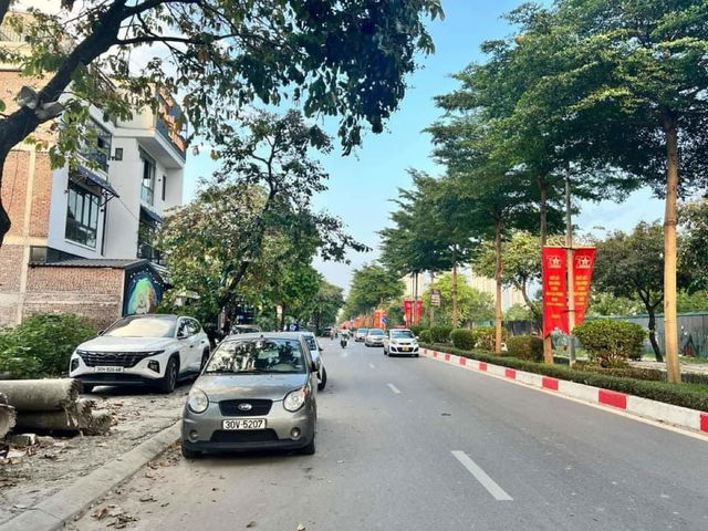 110 mét đất cổ nhuế, 15 tỷ giá 136tr / mét - xây ccmn - mặt tiền rộng, k quy hoạch vuông đẹp nét - - Ảnh chính