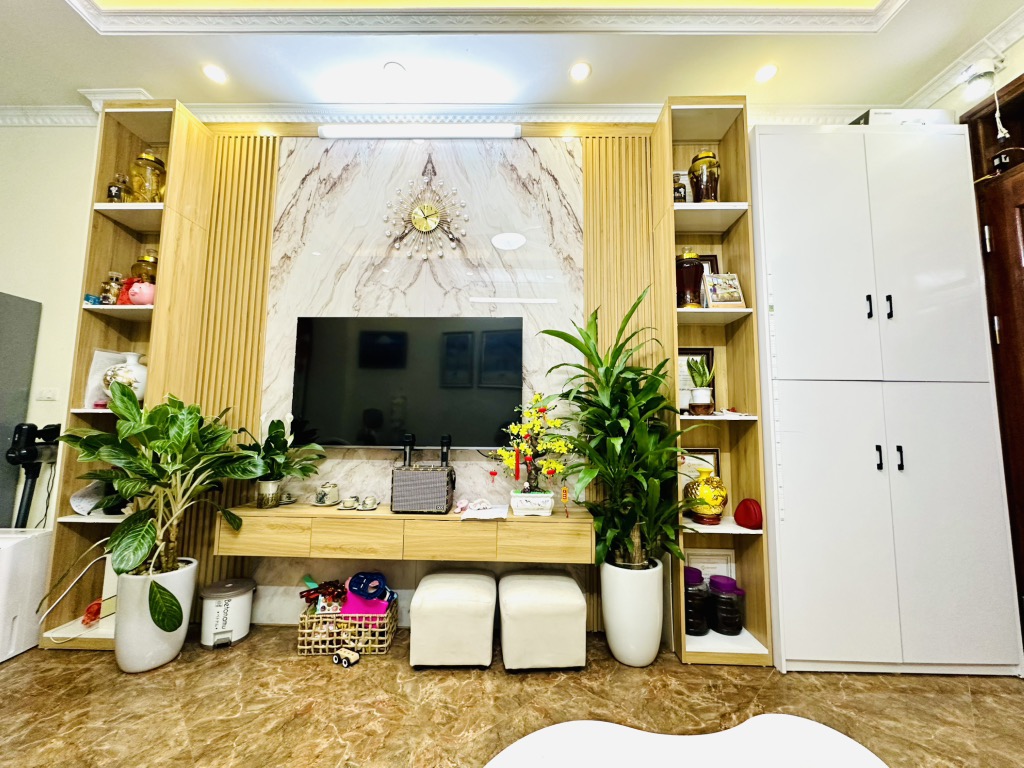 Bán nhà đẹp gần Aeon Mall Long Biên, gần ô tô, nội thất xịn, sổ đẹp , tặng full nội thất - Ảnh 1