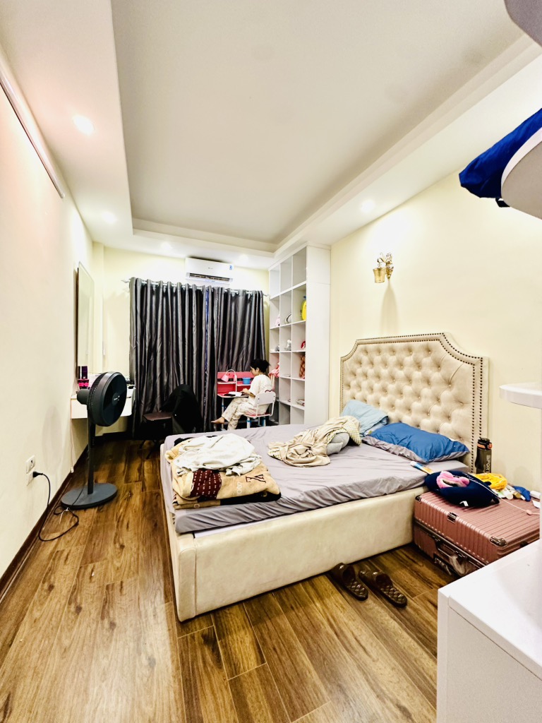 Bán nhà đẹp gần Aeon Mall Long Biên, gần ô tô, nội thất xịn, sổ đẹp , tặng full nội thất - Ảnh 4