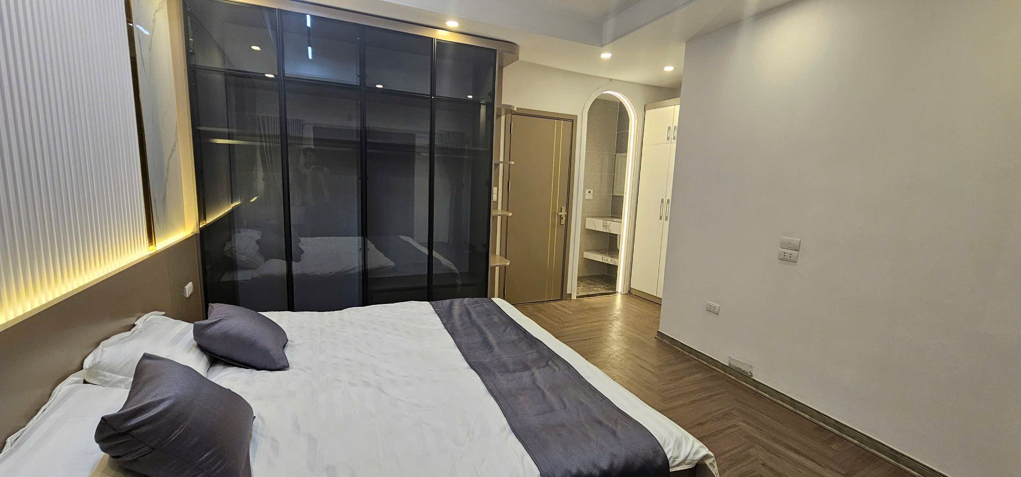 Bán Gấp Nhà Phố Xuân La, Quận Tây Hồ , 40M2 , 6 Tầng ,Gía Chỉ 8,8 Tỷ - Ảnh 3