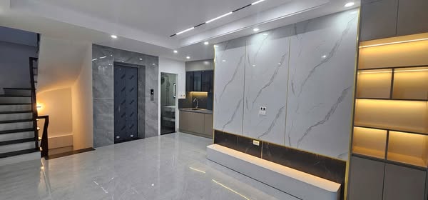 Bán Gấp Nhà Phố Xuân La, Quận Tây Hồ , 40M2 , 6 Tầng ,Gía Chỉ 8,8 Tỷ - Ảnh 4