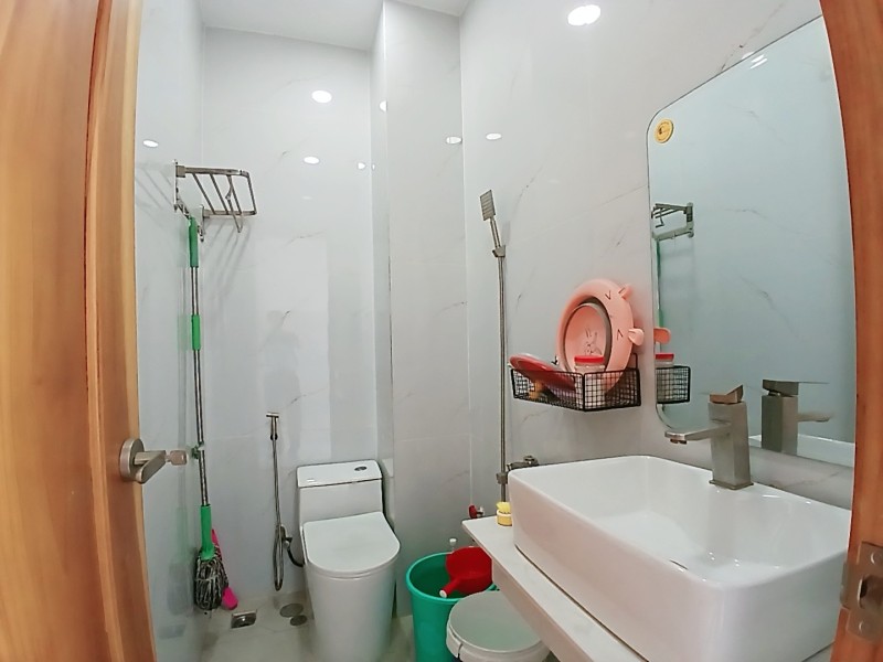 Bán nhà 70m2, 3 tầng, 5PN, 4WC, Q.9, 6.6 tỷ, sổ hồng - Ảnh 4