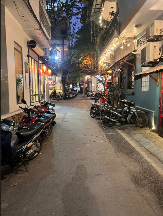 CHÍNH CHỦ CHO THUÊ MẶT BẰNG KINH DOANH TẠI ĐƯỜNG NGUYỄN HỒNG - LÁNG HẠ - ĐỐNG ĐA - HÀ NỘI - Ảnh 2