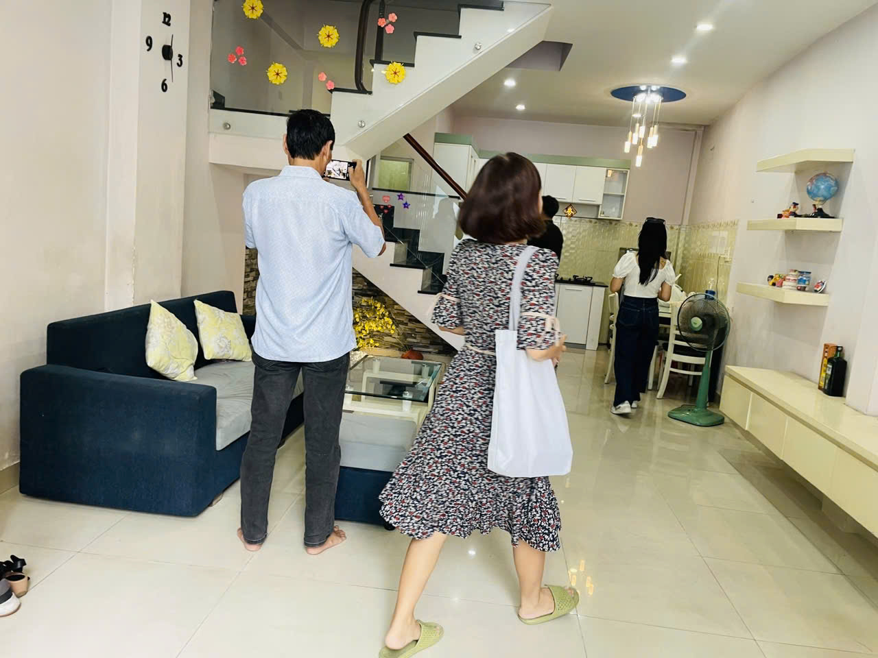 Bán nhà quận Tân Bình, đường Thiên Phước, 39m2, 2 tầng, hẻm xe hơi, 5.5 tỷ - Ảnh 2
