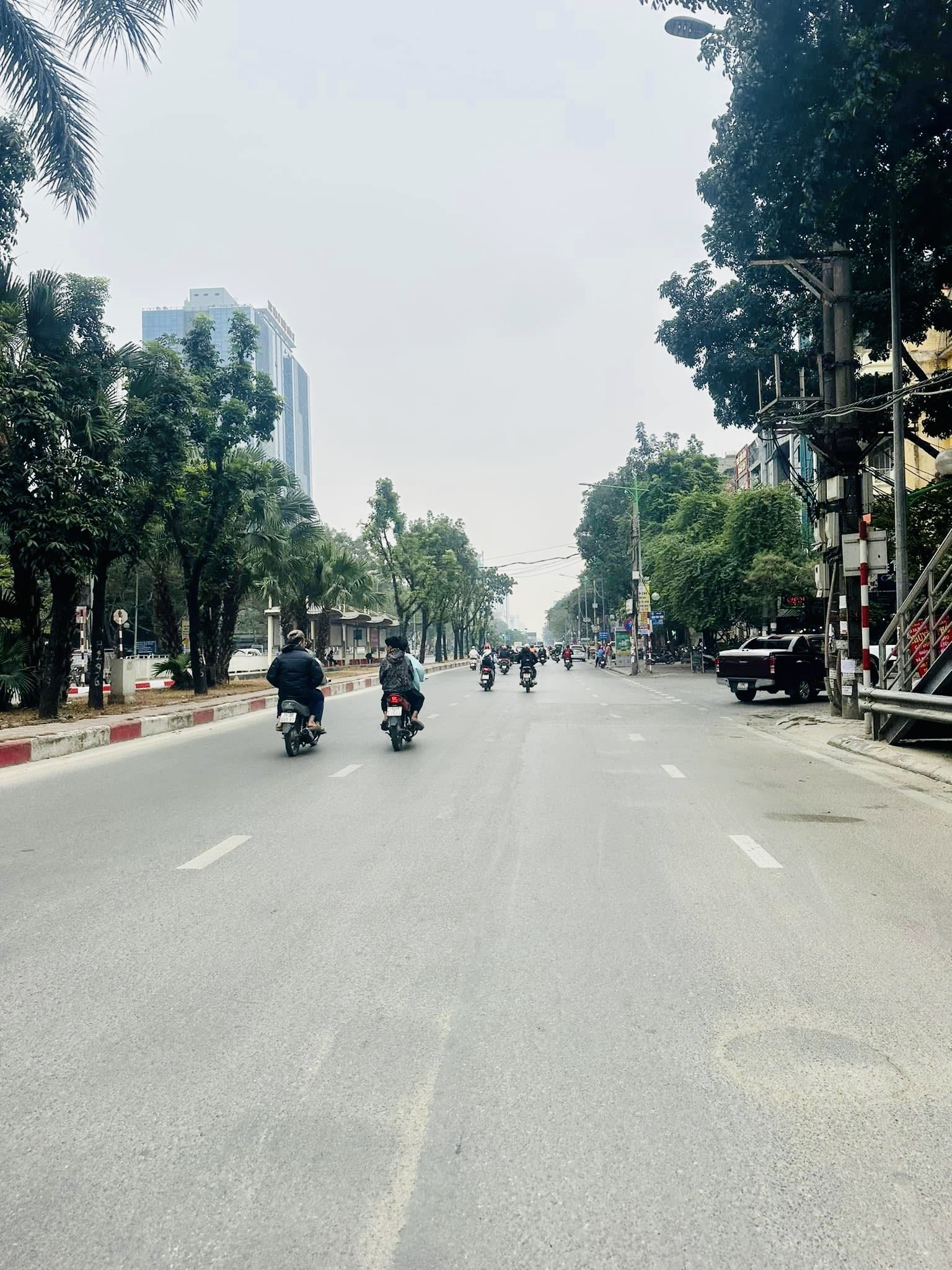 Chính chủ nhờ bán nhà Nguyễn Sơn, 62m, khu VIP, ngõ thông, hơn 10 tỷ. - Ảnh chính