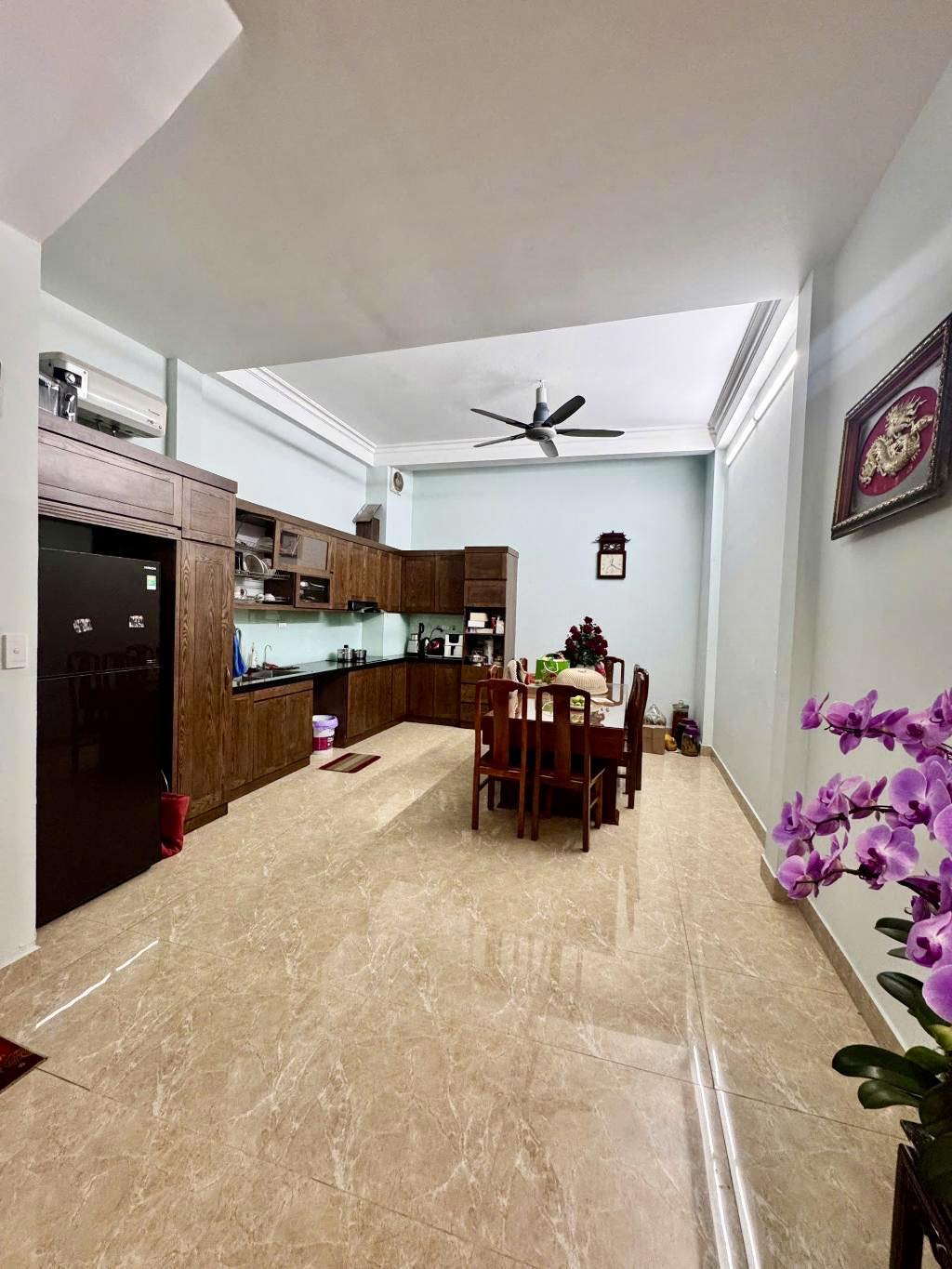 Bán Nhà Trương Định, Ngõ Ô TÔ Thông, Kinh Doanh, Mặt tiền rộng giá tốt chỉ 180 triệu/m2 - Ảnh 1