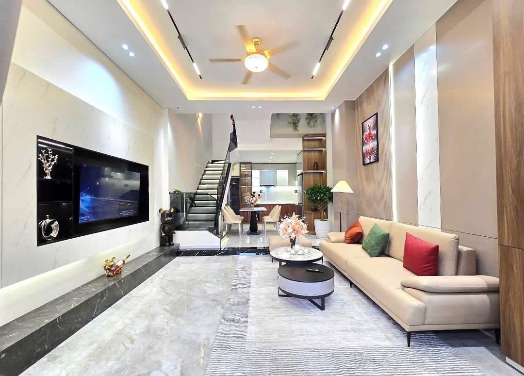 NHÀ 3 TẦNG ĐẸP TUYỆT – MẶT TIỀN DƯƠNG ĐỨC HIỀN, LIÊN CHIỂU – FULL NỘI THẤT – CHỈ 6,3 TỶ - Ảnh chính