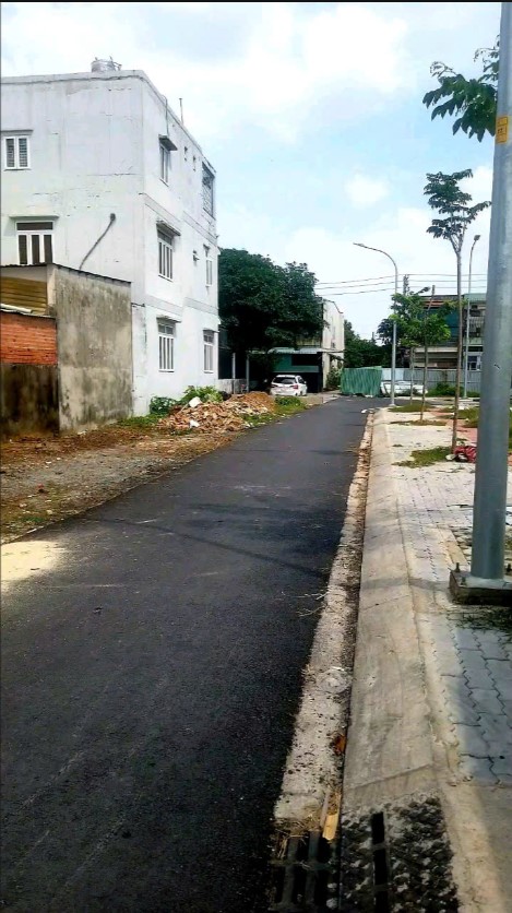Bán nhà lô góc 3 tầng Tân Thới Nhất - Quận 12 giá chỉ hơn 11 tỷ - Ảnh 1