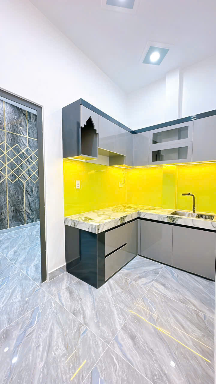 SÁT MẶT TIỀN ĐOÀN VĂN BƠ <br>TRUNG TÂM Q4 <br>NGANG 3.4 DÀI 13.5 NỞ HẬU 4.5 ... - Ảnh 3