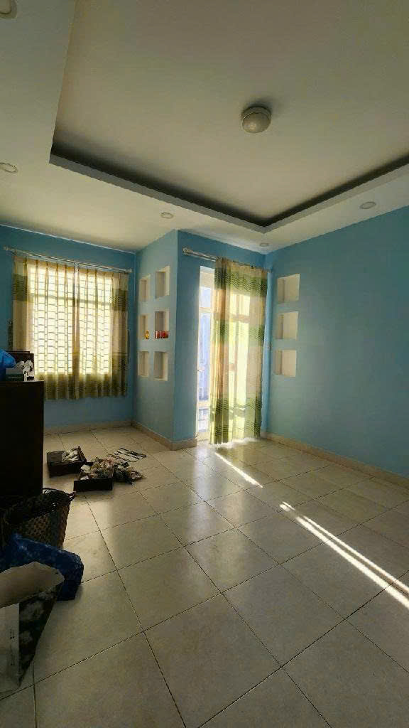 Cách mặt tiền Huỳnh Tấn Phát  Phú Thuận <br>Vài chục mét <br>xe hơi ngũ trong nhà <br>NGANG 4 DÀI 15 M - Ảnh 1