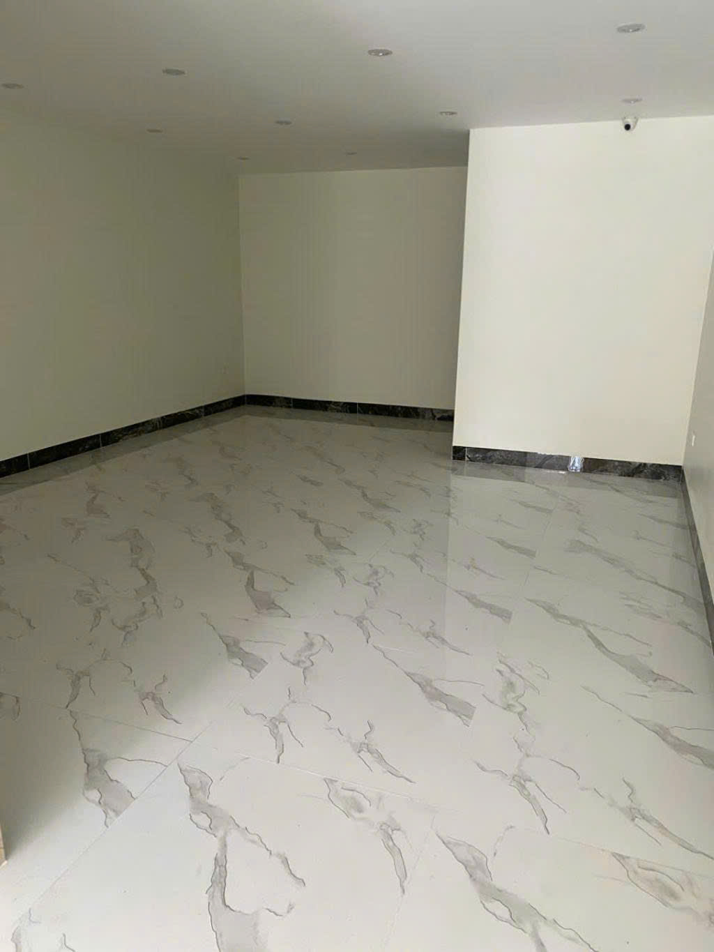 ĐẸP XỊN SÒ, NHÀ PHỐ CỔ NGỌC LÂM 75M, 5T, MT5.5M, VIEW SIÊU THOÁNG, GARA, THANG MÁY. - Ảnh 2