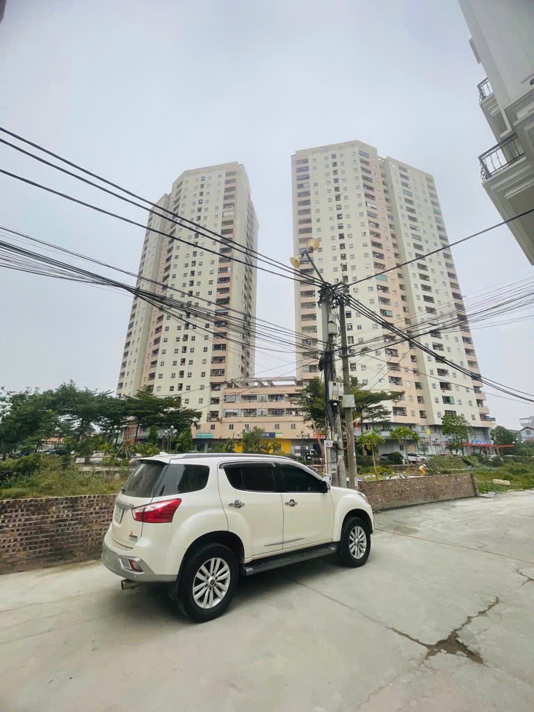 THANG MÁY - Ô TÔ ĐỖ CỔNG - NHÀ ĐẸP FULL NỘI THẤT - TƯƠNG LAI RẠNG NGỜI 💵 HƠN 7 T.Ỷ - Ảnh 2