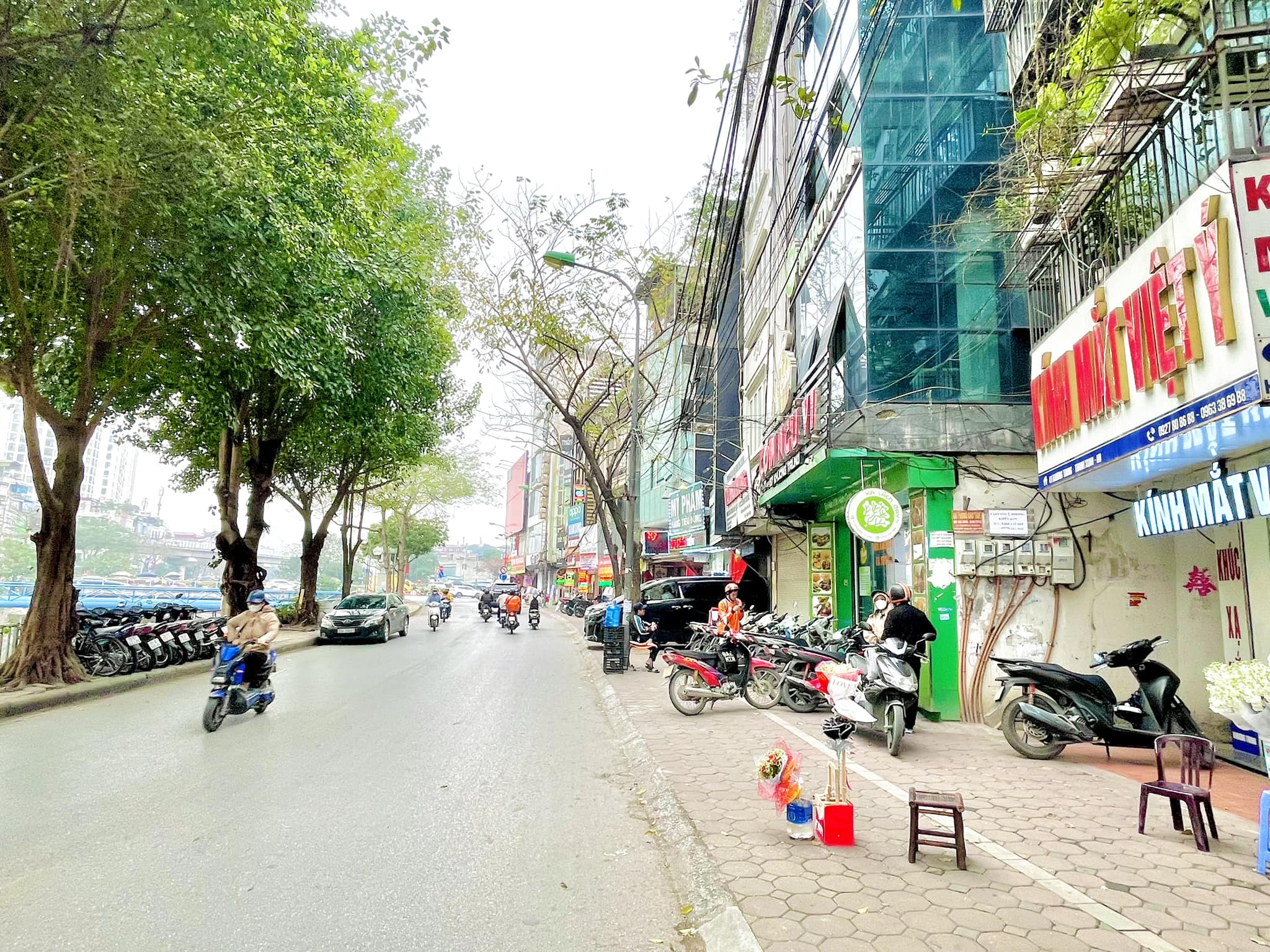 BÁN GẤP NHÀ MẶT PHỐ KHƯƠNG TRUNG, VỈA HÈ KINH DOANH _DT 120M2, 5TẦNG, MT 5M, 31.5TỶ - Ảnh chính