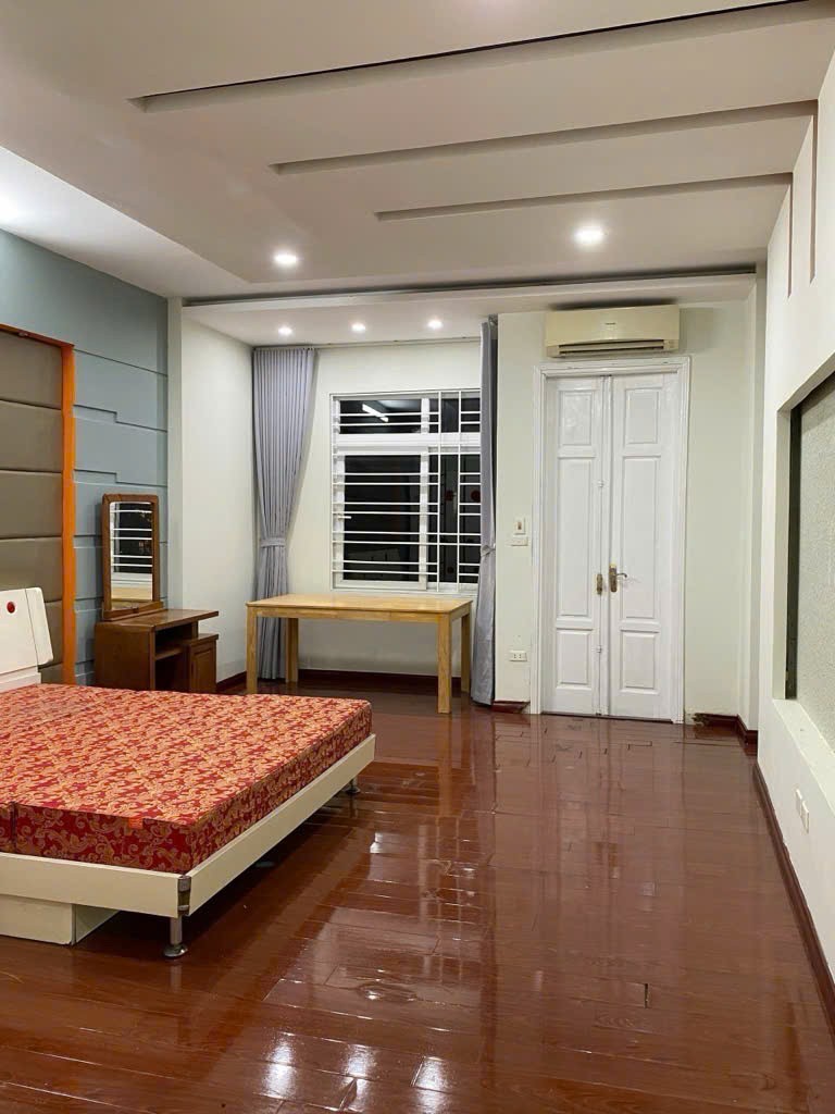 HÓT HOÀNG VĂN THÁI, Ô TÔ KINH DOANH GIÁ 12.6 TỶ. - Ảnh 2