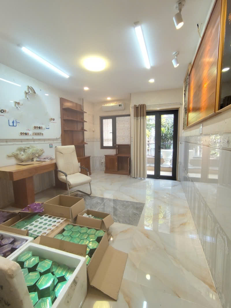 Bán nhà Biệt thự - Lô góc  Phạm Văn Hai - gần CMT8, 8x20m, 6 tầng - 16 PN, giá 22.8 tỷ. - Ảnh 1
