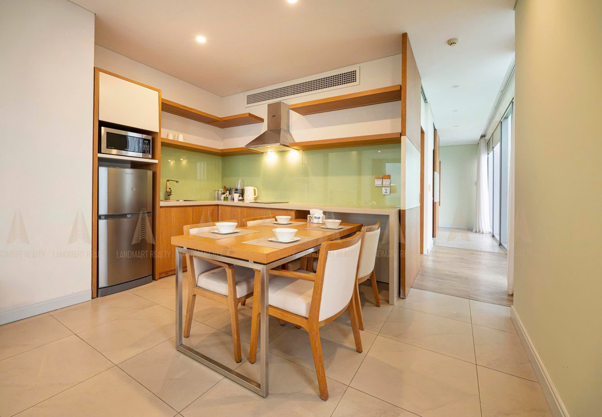 Chính chủ cần bán căn hộ view trực diện biển Mỹ Khê gồm 1 phòng ngủ lớn, 1 phòng ngủ nhỏ - Ảnh 1
