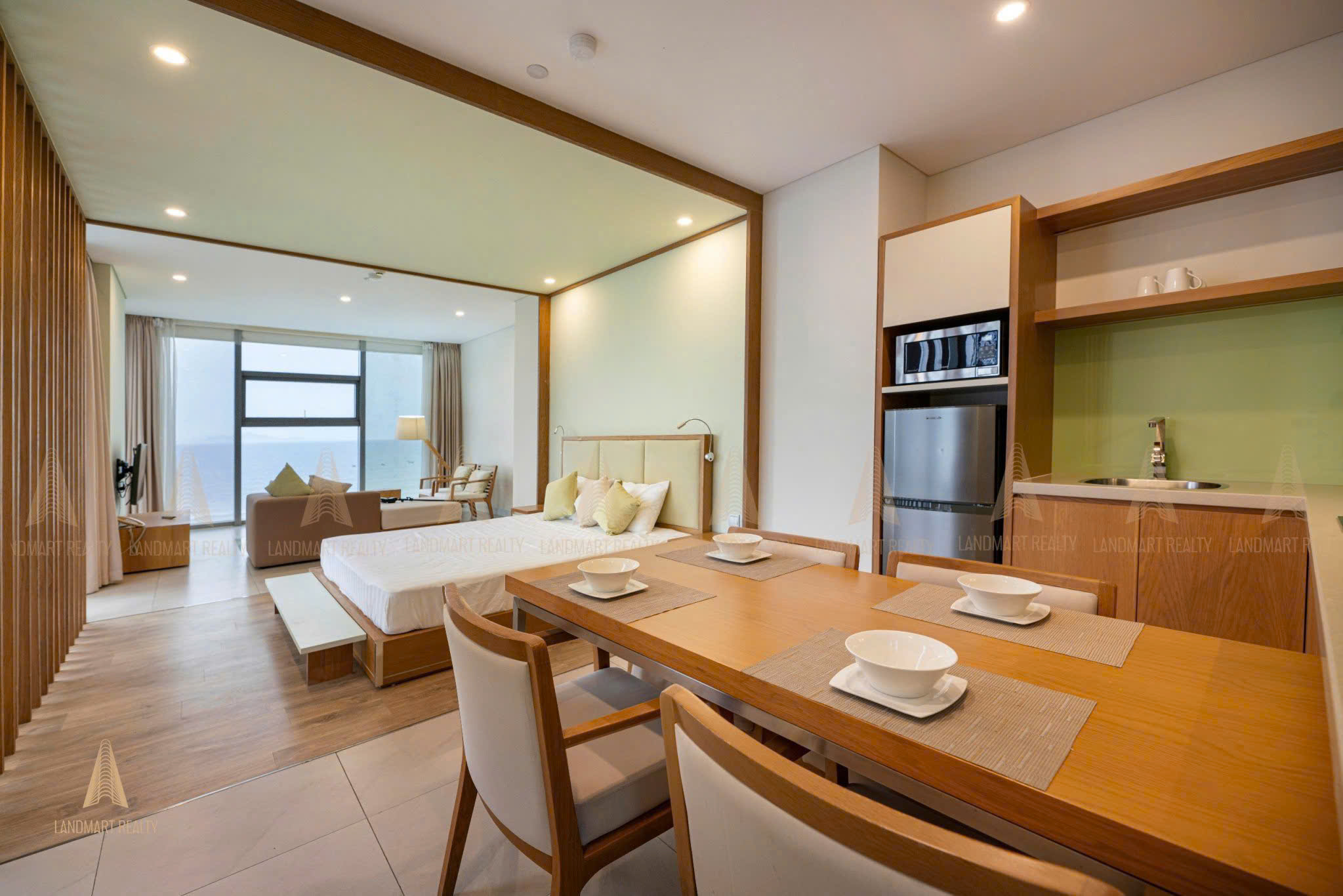 Chính chủ cần bán căn hộ view trực diện biển Mỹ Khê gồm 1 phòng ngủ lớn, 1 phòng ngủ nhỏ - Ảnh 2