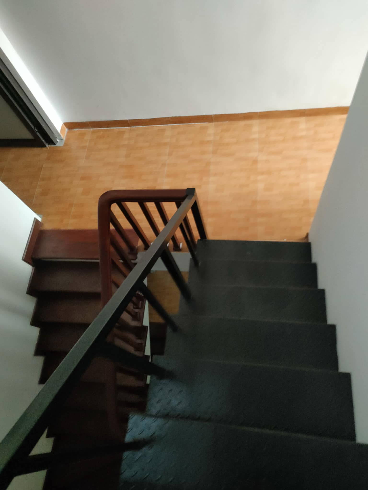 Bán Nhà Lạc Long Quân. Tây Hồ. Ô Tô. DT 52m2. MT 4m. 5 Tầng. Giá 13,6 Tỷ. - Ảnh chính