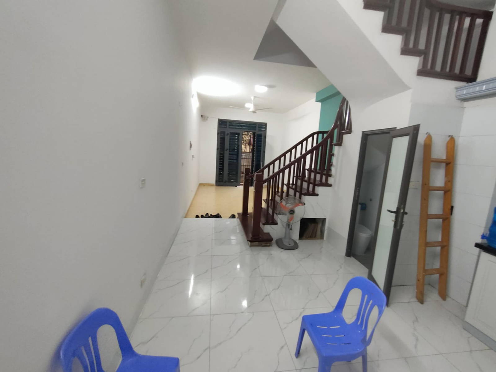 Bán Nhà Lạc Long Quân. Tây Hồ. Ô Tô. DT 52m2. MT 4m. 5 Tầng. Giá 13,6 Tỷ. - Ảnh 2
