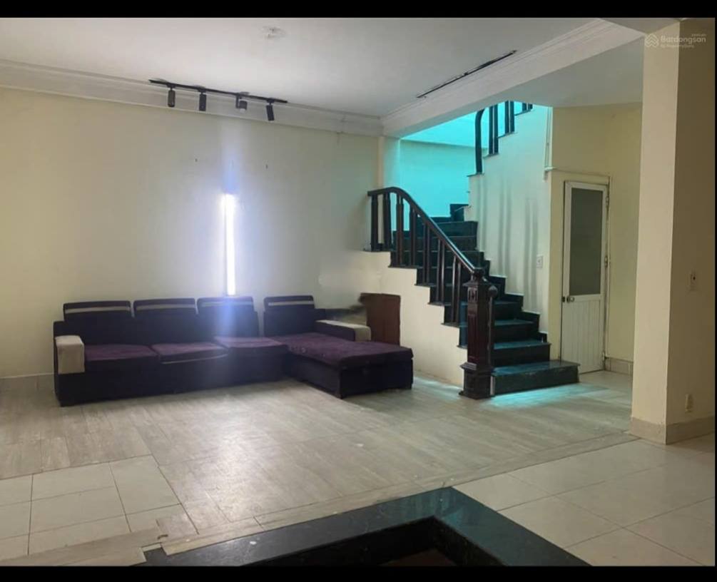 Cho thuê nhà nguyên căn Ngõ Quỳnh, Hai Bà Trưng 50m x 2T, 1tum giá 10tr, ở à KD sạch - Ảnh chính