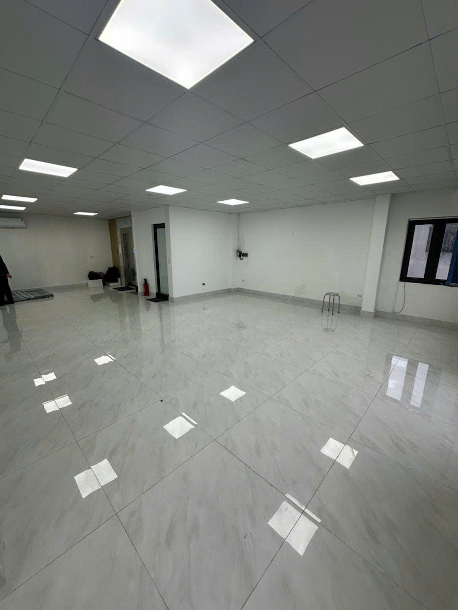 Nhà phố Ngọc Lâm, 134m2, 6 tầng, MT8m, dòng tiền 100tr, giá 43 tỷ - Ảnh 1