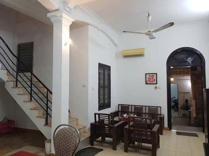 Cho thuê nhà riêng 50m x  3 tầng - Văn Chương - Đống Đa giá 10 triệu, ở ngay - Ảnh chính