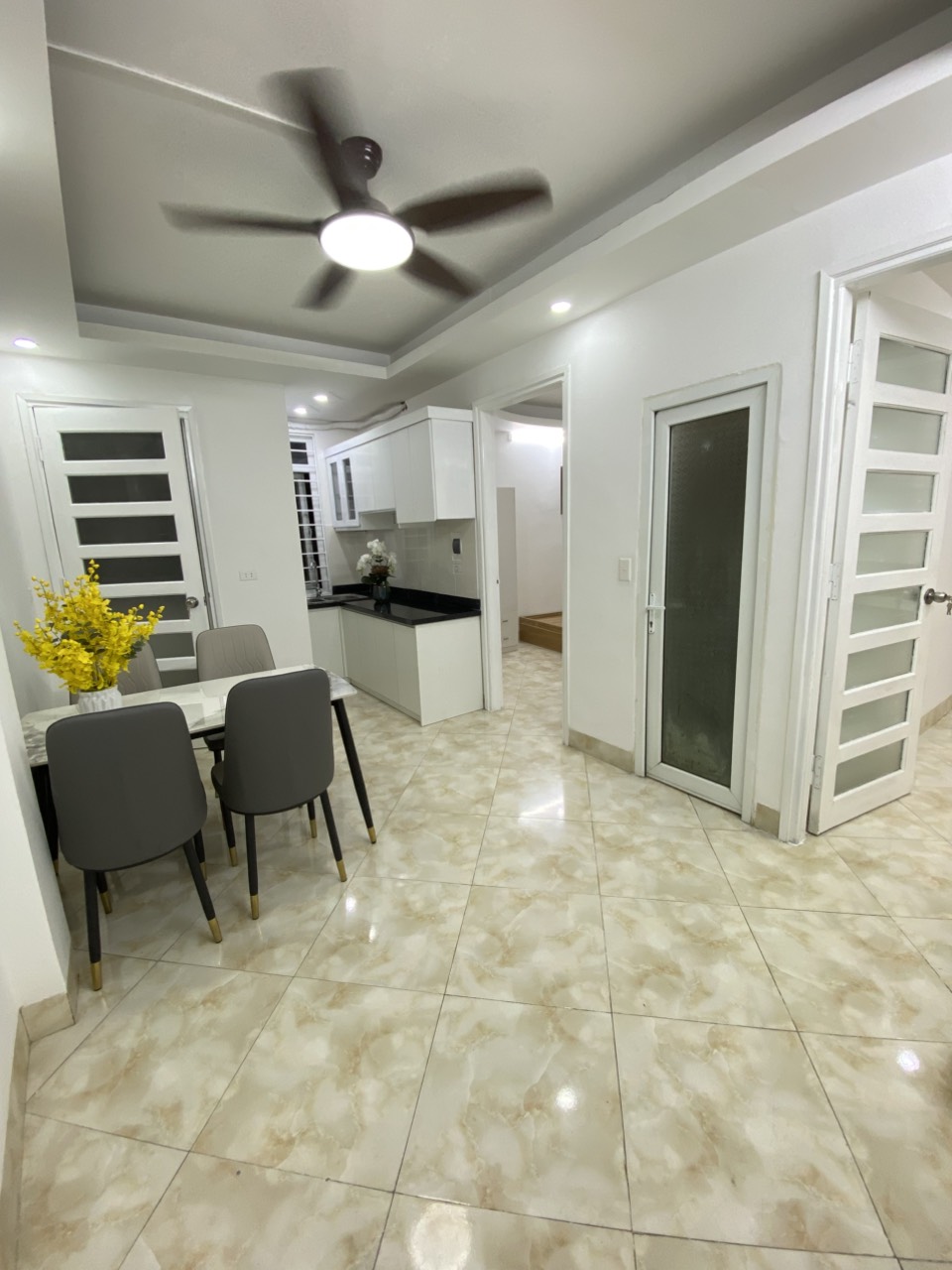 Cần bán chung cư mini ngõ 86 Hào Nam, Đống Đa 50m, 2PN2VS giá 1.78 tỷ, phôi sổ riêng - Ảnh 1