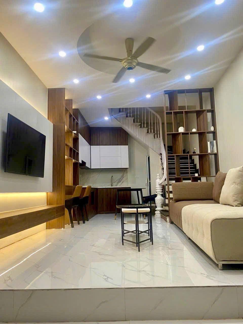 Duy Nhất !! Bùi Xương Trạch Thanh Xuân 45m2 x 5Tầng , Ngõ thoáng rộng , ba gác Tránh , 9 tỷ . - Ảnh 1