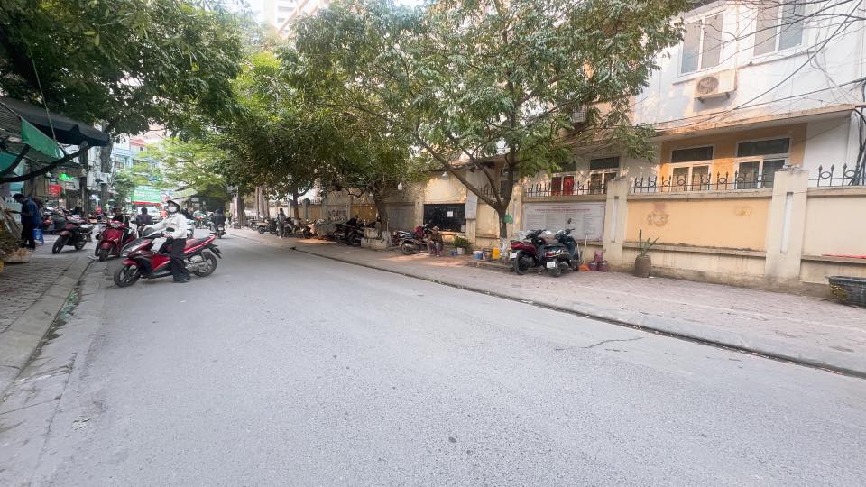 Bán KS phố Quan Nhân - Thanh Xuân, 3* 103m2 x 8 tầng, giá đầu tư 69 tỷ - Ảnh chính