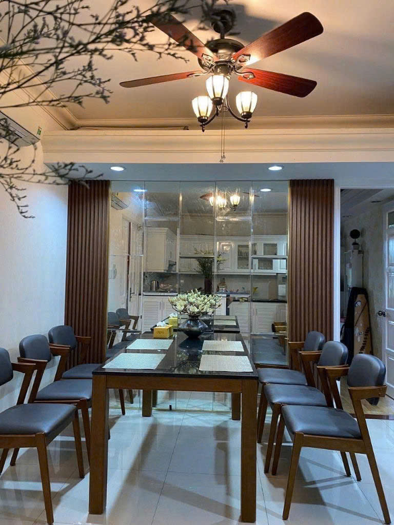 Cần bán căn hộ Q2 góc 3PN cực hiếm 117m2 giá 5tỷ1 - Ảnh 1